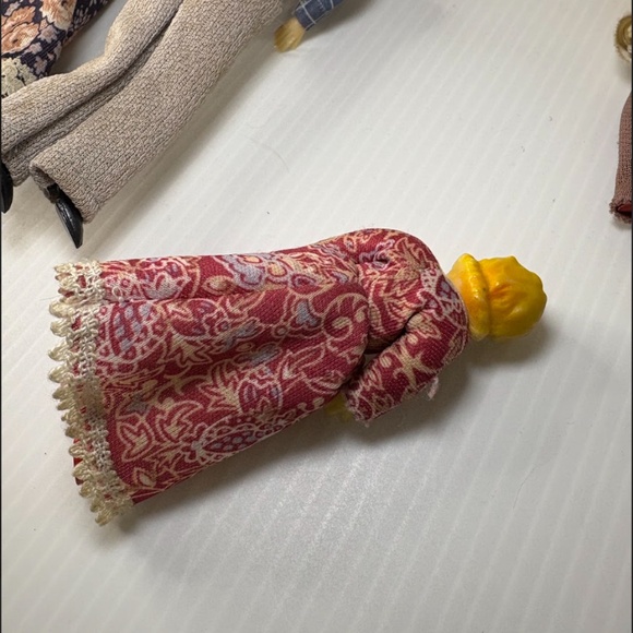 Family of 4 Vintage ThreadWrapped Caco Dollhouse Dolls Mom, Dad, Brother, Sister - Picture 11 of 16